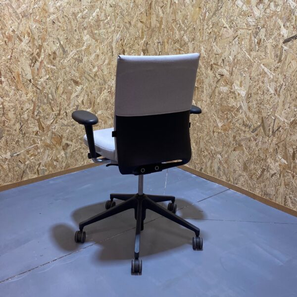 Fauteuil Vitra Id Soft – Image 3