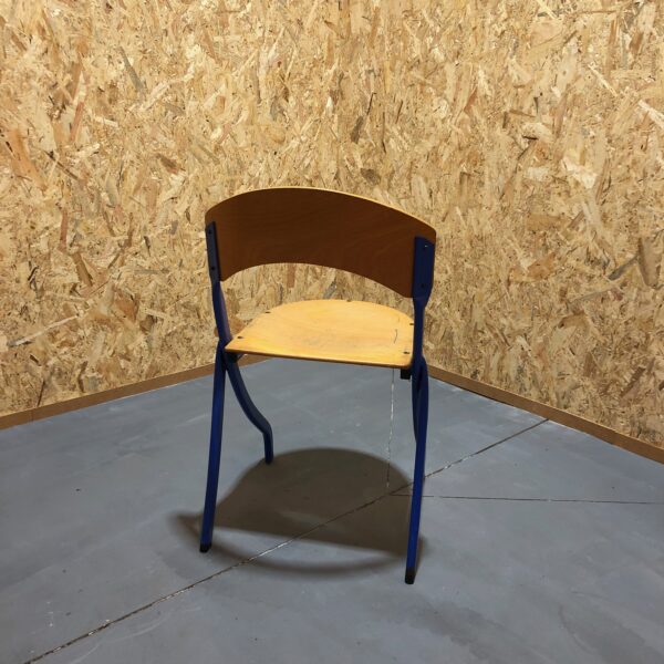 Chaise scolaire dossier fin – Image 3