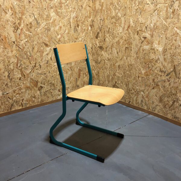 Chaise "appui sur table"