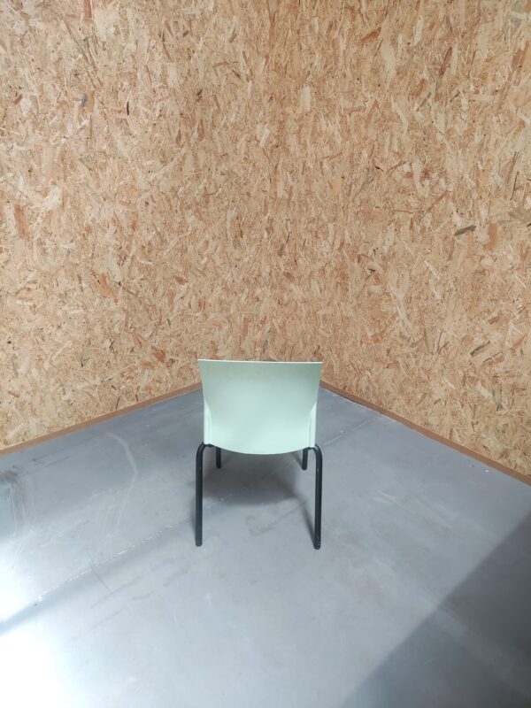Chaise de réunion empilable – Image 4