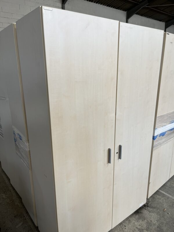Armoire haute portes battantes Haworth – Image 4