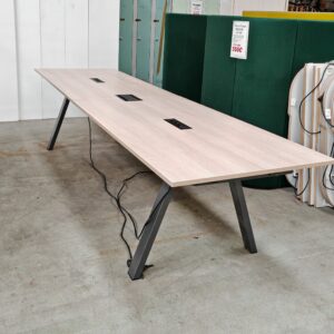 Table de réunion "Ahrend"