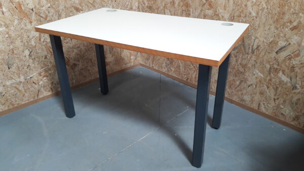 Bureau 70 x 122 cm