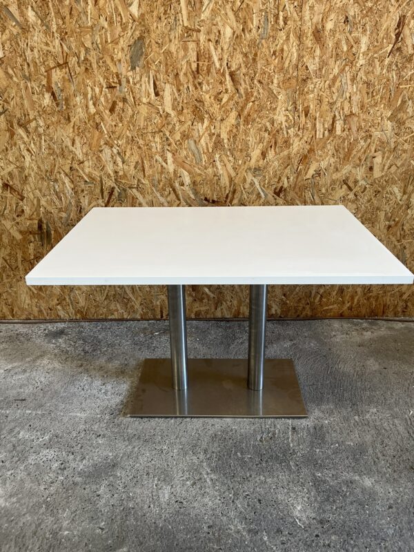 Table de restauration - 4 pers
