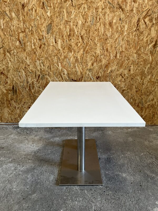 Table de restauration - 4 pers – Image 3