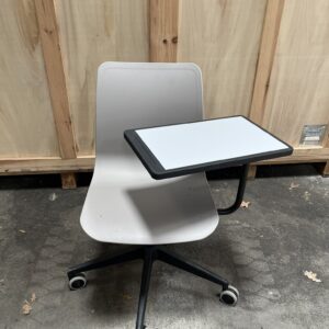 Chaise de réunion avec tablette