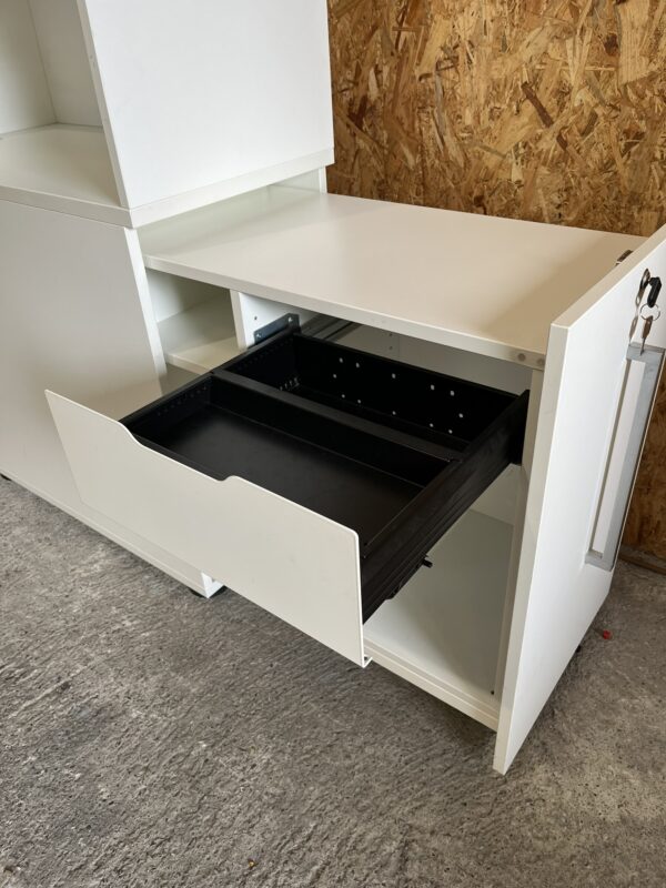 Tour latérale de bureau blanche – Image 3