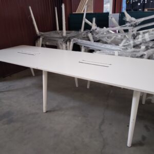 Table de réunion