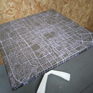 Plateau stratifié moulé pour table de terrasse – carré - violet / noir