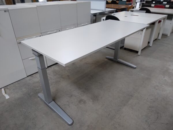 Bureau électrique Steelcase 80 x 180 cm – Image 6