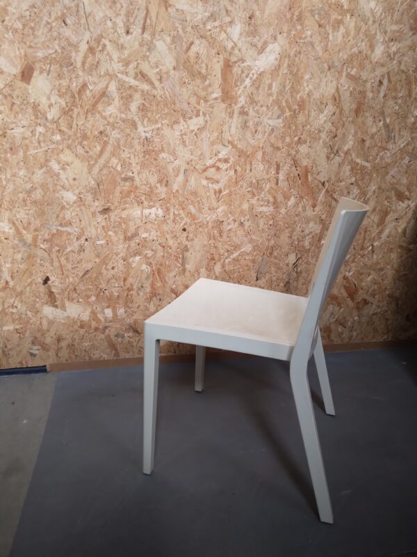chaise 4 pieds KARTELL – Image 2