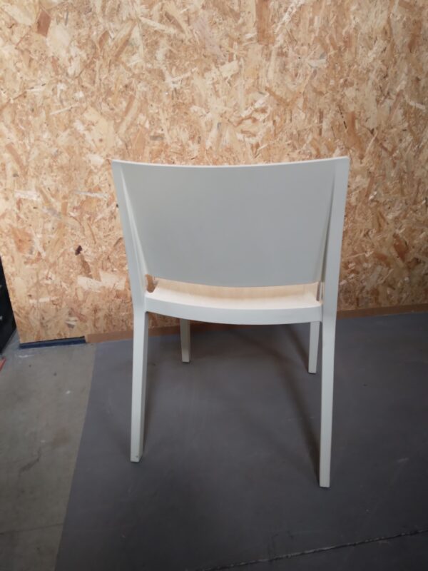 chaise 4 pieds KARTELL – Image 3