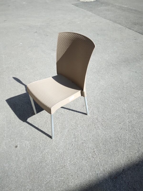 CHAISE PLASTISQUE PIED ALU – Image 2