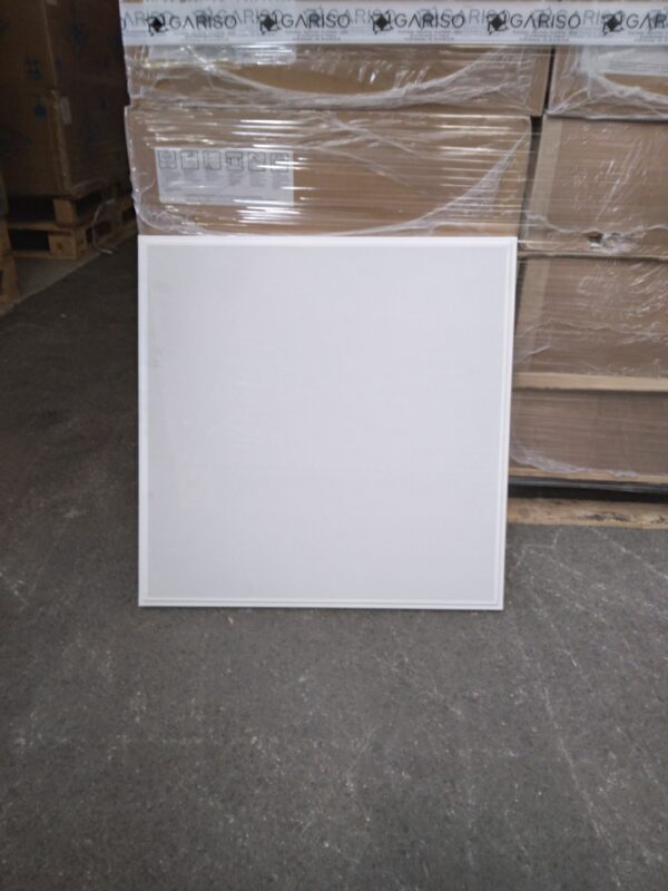 Dalle de plafond Armstrong Metal