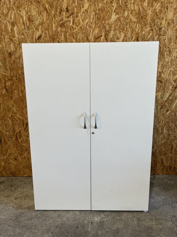 Armoire mi-haute blanche