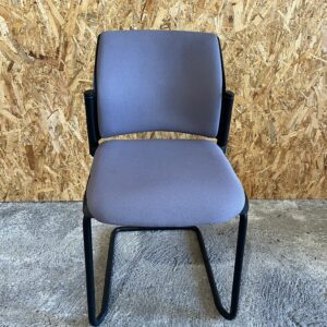 Chaise visiteur empilable - Grise