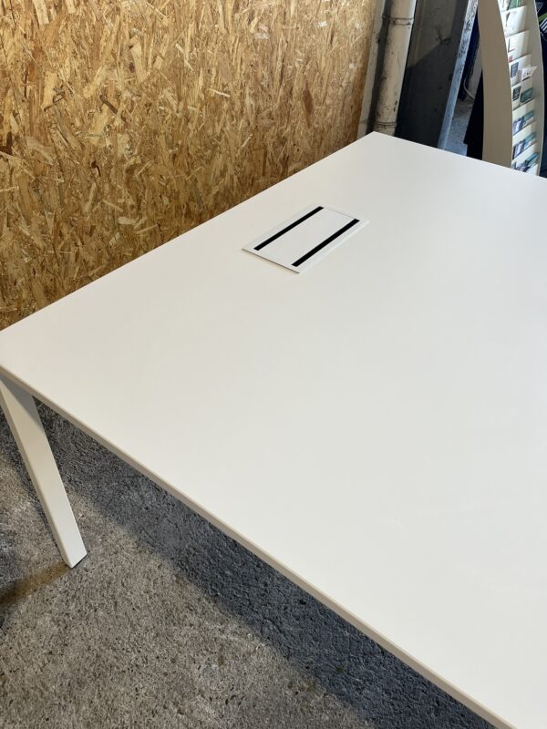 Table de réunion carrée 140x140 – Image 2
