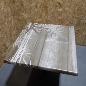 Plateau stratifié moulé pour table de terrasse – carré