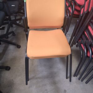 Chaise Majencia orange