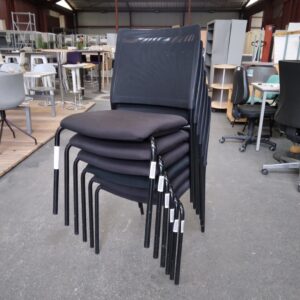 Chaises empilable OHM